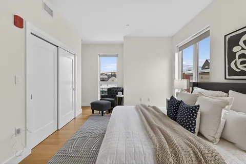 $1,099,990 | 260 Beacon Street, Unit 201, Somerville, MA 02143