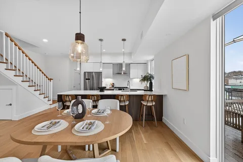 $1,099,990 | 260 Beacon Street, Unit 201, Somerville, MA 02143