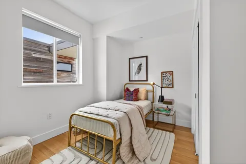 $1,099,990 | 260 Beacon Street, Unit 201, Somerville, MA 02143