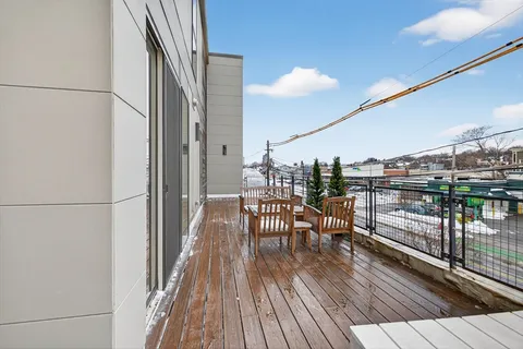 $1,099,990 | 260 Beacon Street, Unit 201, Somerville, MA 02143