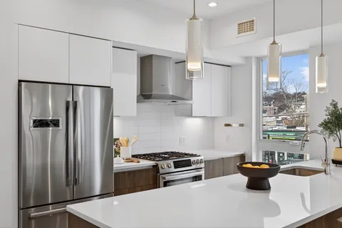 $1,099,990 | 260 Beacon Street, Unit 201, Somerville, MA 02143