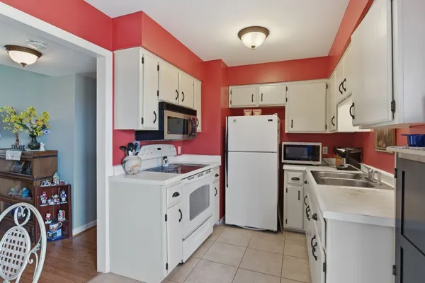 $187,000 | 385 Deer Lake Drive, Unit 385, Nashville, TN 37221
