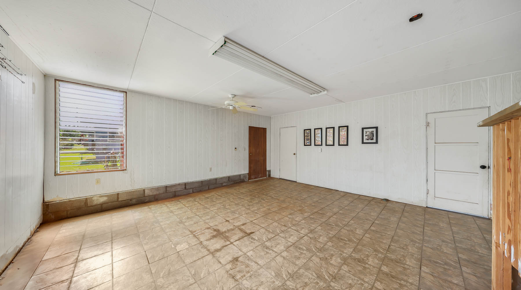 267 Hookipa Road Kapaa, HI 96746 - Photo 21 of 23 a view of an empty room with a window