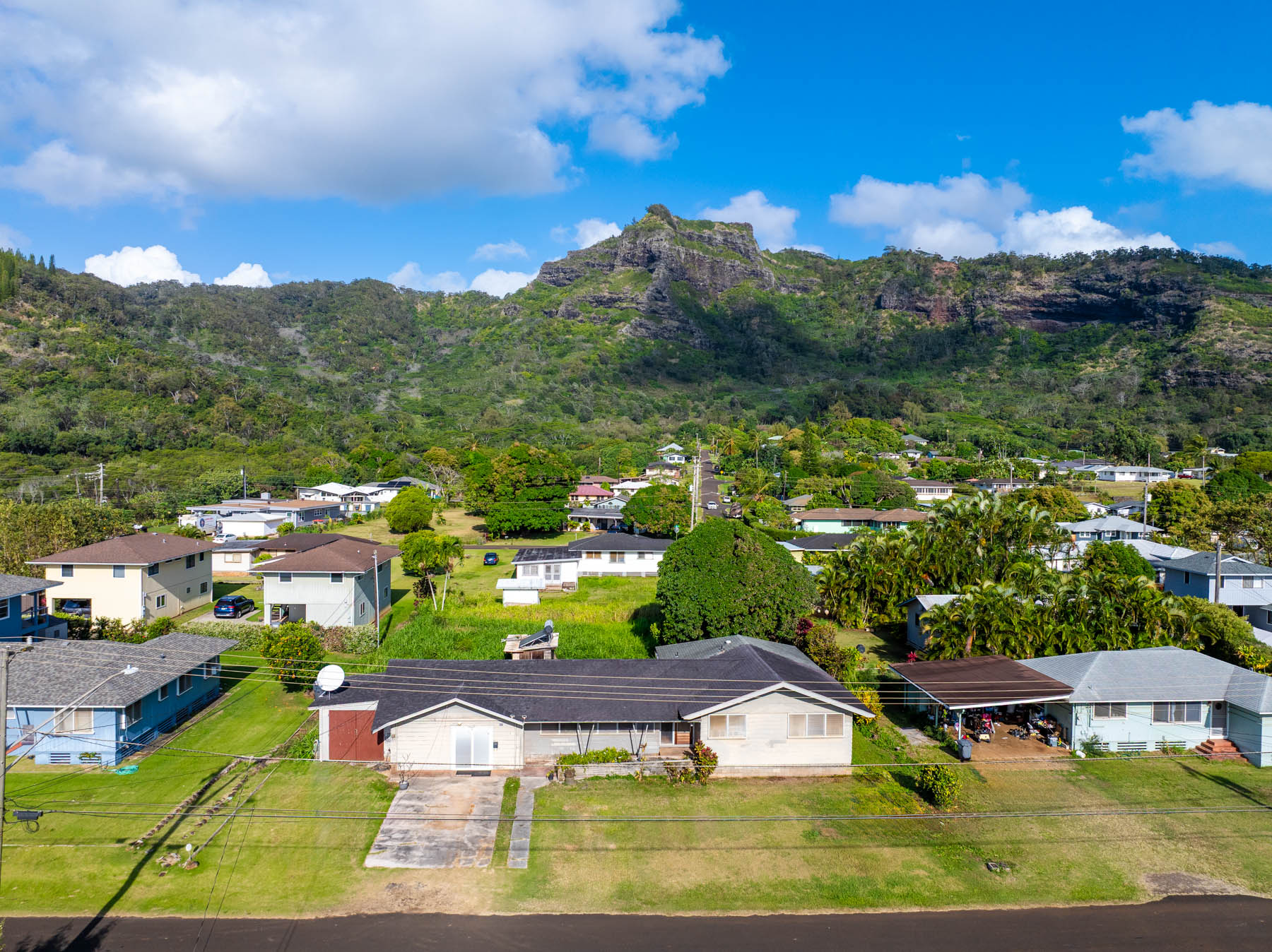 267 Hookipa Road Kapaa, HI 96746 - Photo 6 of 23 a view of a houses with a big yard