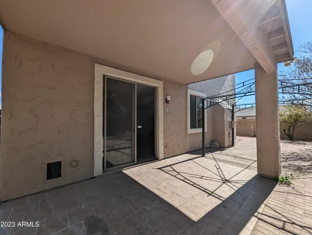 $2,098 | 5794 West Golden Lane, Glendale, AZ 85302