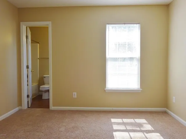 $1,250 | 1076 West Pueblo Drive, Jacksonville, NC 28546