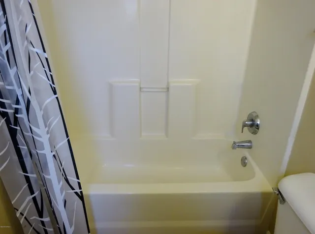 $1,250 | 1076 West Pueblo Drive, Jacksonville, NC 28546