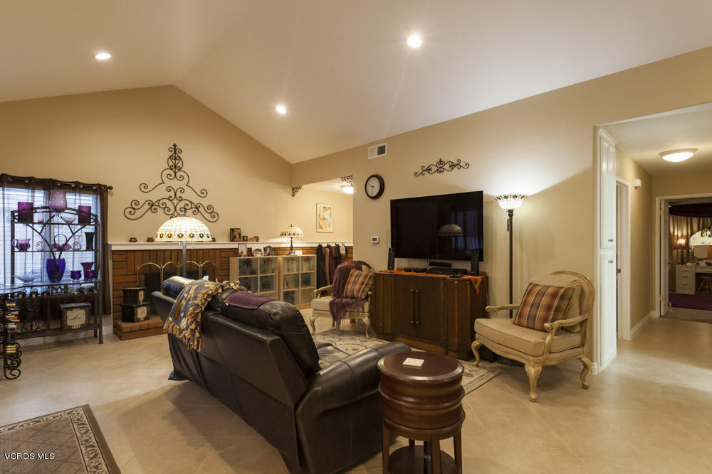 2279 Workman Avenue Simi Valley, CA 93063 - Photo 5 of 20 Workman_Low-4