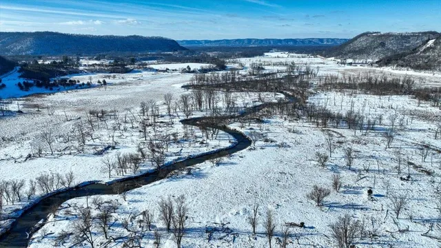 $1,295,000 | E1383 South Bad Axe, De Soto, WI 54624