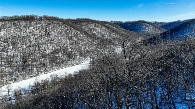 $1,295,000 | E1383 South Bad Axe, De Soto, WI 54624