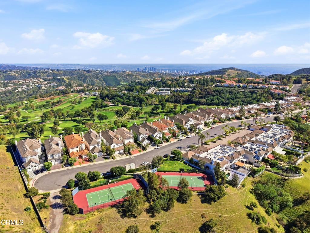 2317 Canyonback Road Los Angeles, CA 90049 - Photo 63 of 72 a view of a city