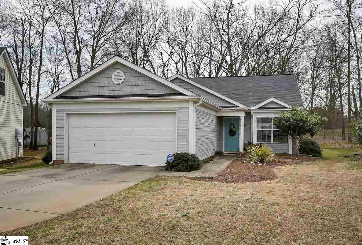 121 Hawkesbury Road Simpsonville, SC 29681 - Photo 1 of 26 Gallery Image 1