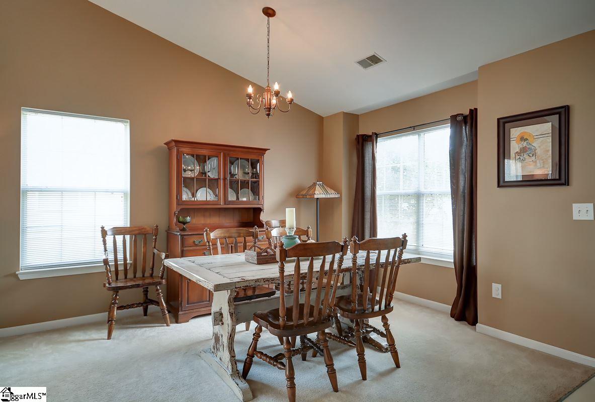121 Hawkesbury Road Simpsonville, SC 29681 - Photo 4 of 26 Gallery Image 4