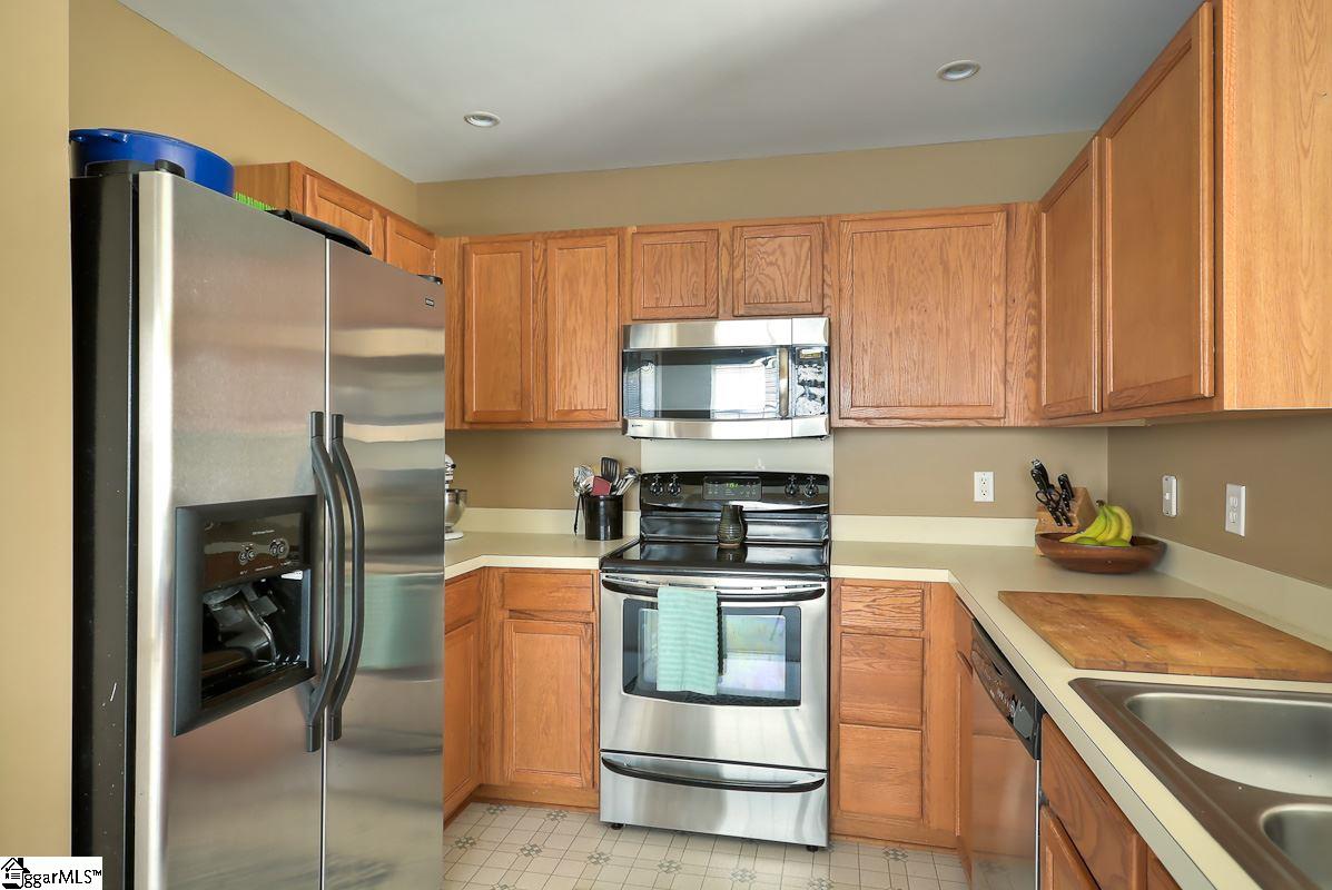 121 Hawkesbury Road Simpsonville, SC 29681 - Photo 8 of 26 Gallery Image 8