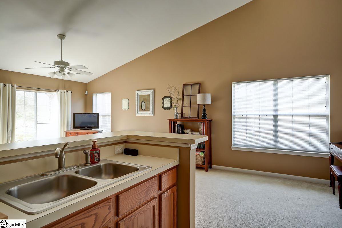121 Hawkesbury Road Simpsonville, SC 29681 - Photo 10 of 26 Gallery Image 10