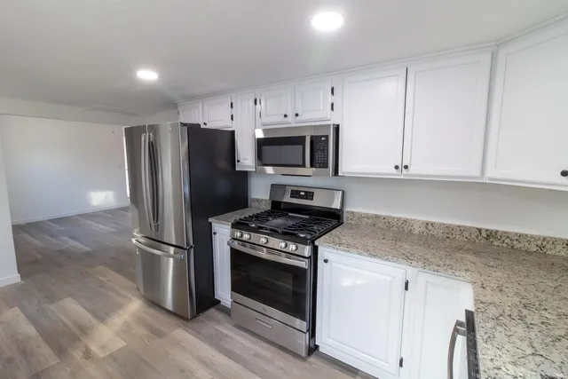 $199,999 | 204 North Hendericks Street, Warren, IN 46792