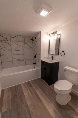 $199,999 | 204 North Hendericks Street, Warren, IN 46792