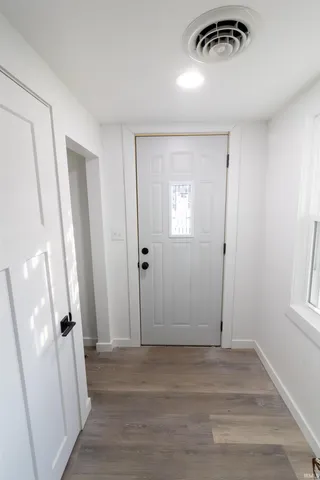 $199,999 | 204 North Hendericks Street, Warren, IN 46792