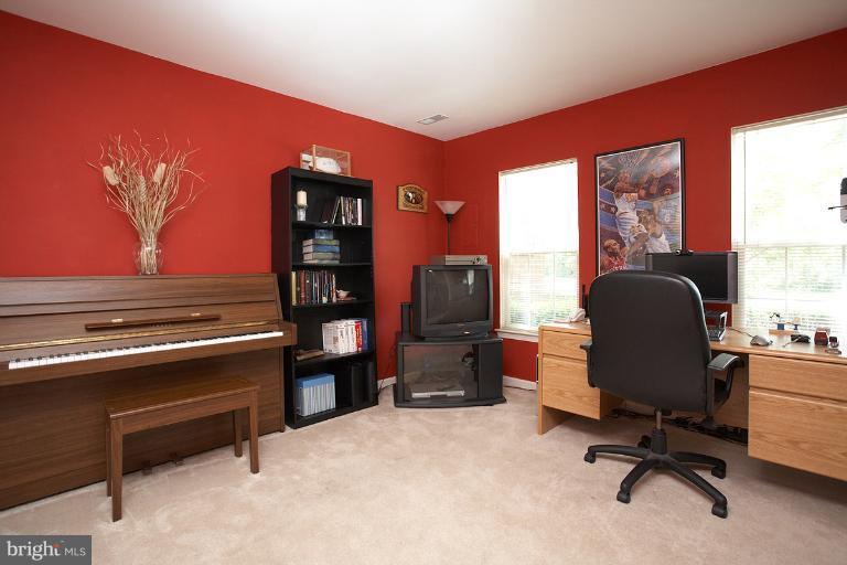 9429 Fields Road Gaithersburg, MD 20878 - Photo 15 of 30 Interior (General)