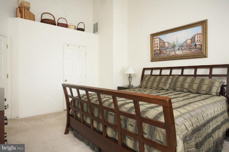 Bedroom (Master)