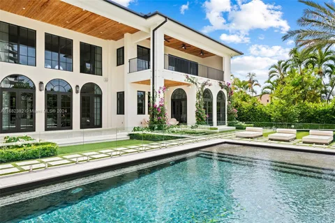 $8,999,000 | 406 Tamarind Drive, Hallandale Beach, FL 33009