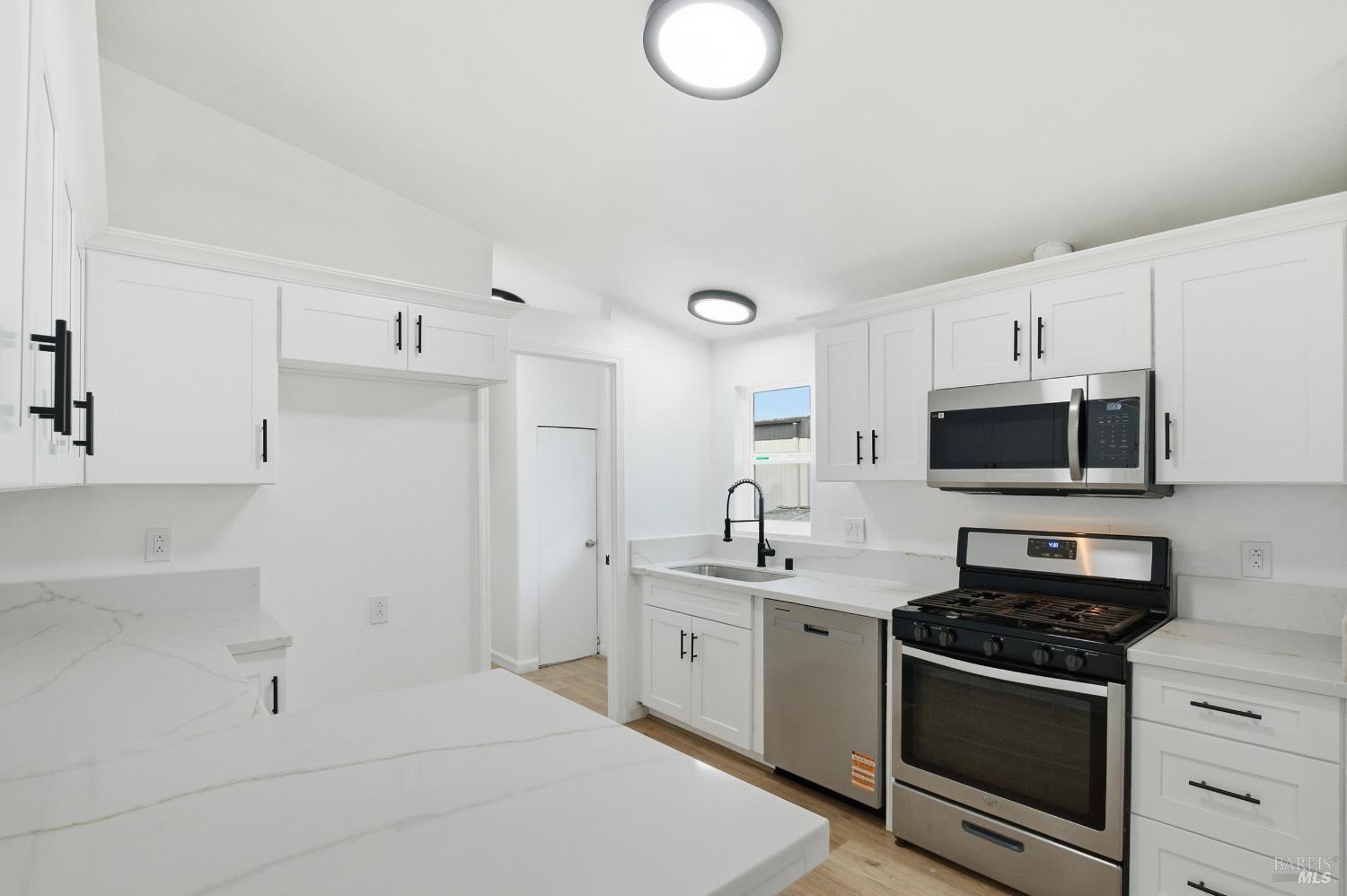 3455 Santa Rosa Avenue, Unit 8 Santa Rosa, CA 95407 - Photo 11 of 34