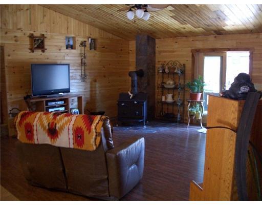 909 Abbott Road Winslow, ME 04901 - Photo 12 of 23 Living Room.