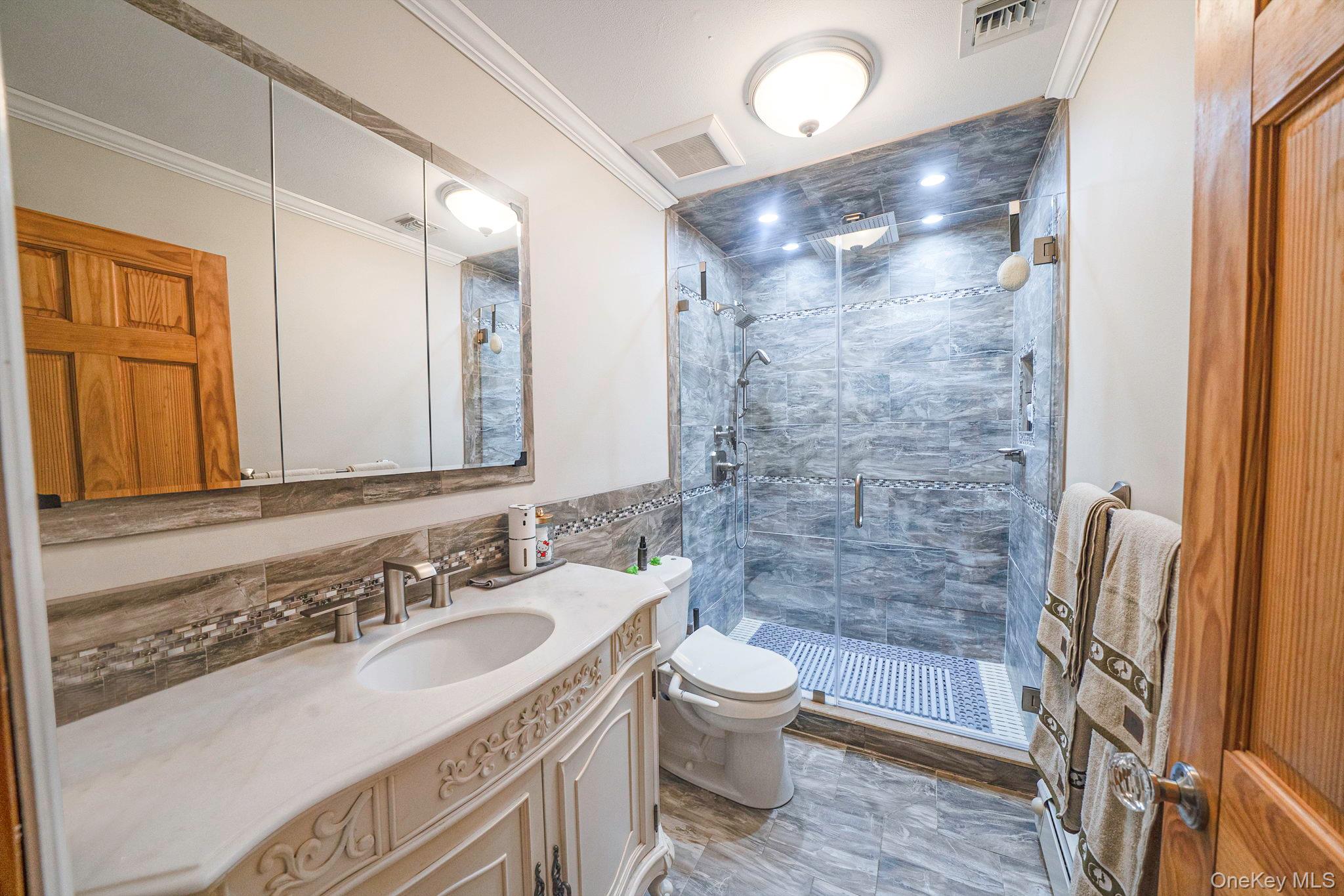 14 Belvoir Court Ridge, NY 11961 - Photo 13 of 22 guest bathroom