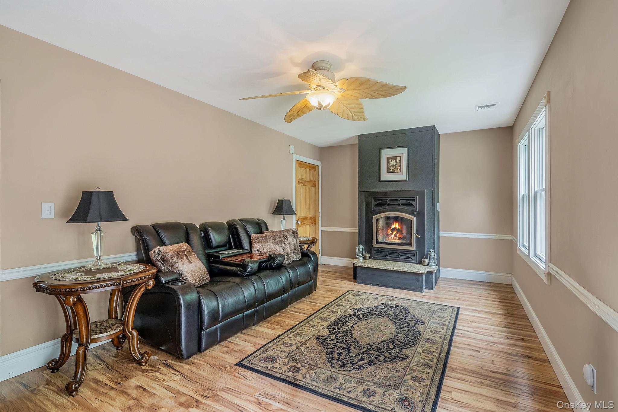 14 Belvoir Court Ridge, NY 11961 - Photo 5 of 22