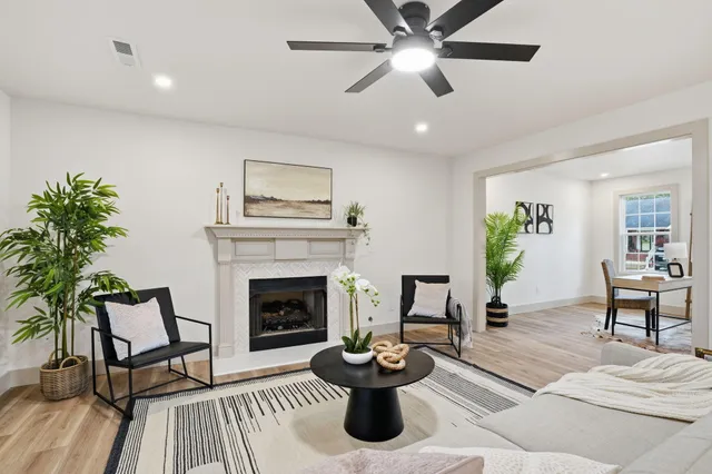 $565,000 | 110 Holbrook Lane, Goose Creek, SC 29445