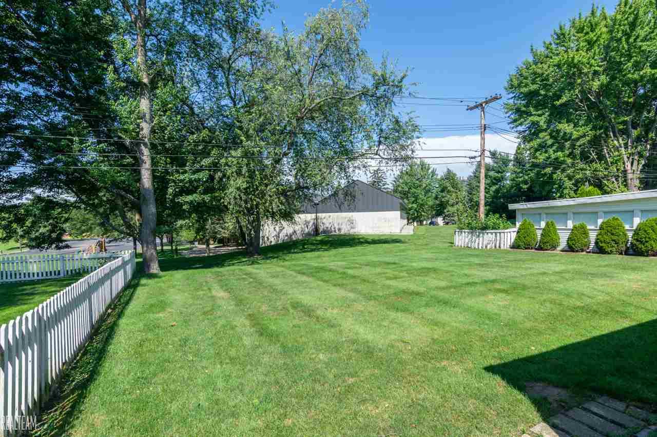 1251 Sycamore Drive Rochester, MI 48307 - Photo 16 of 18 31388588-15.JPG