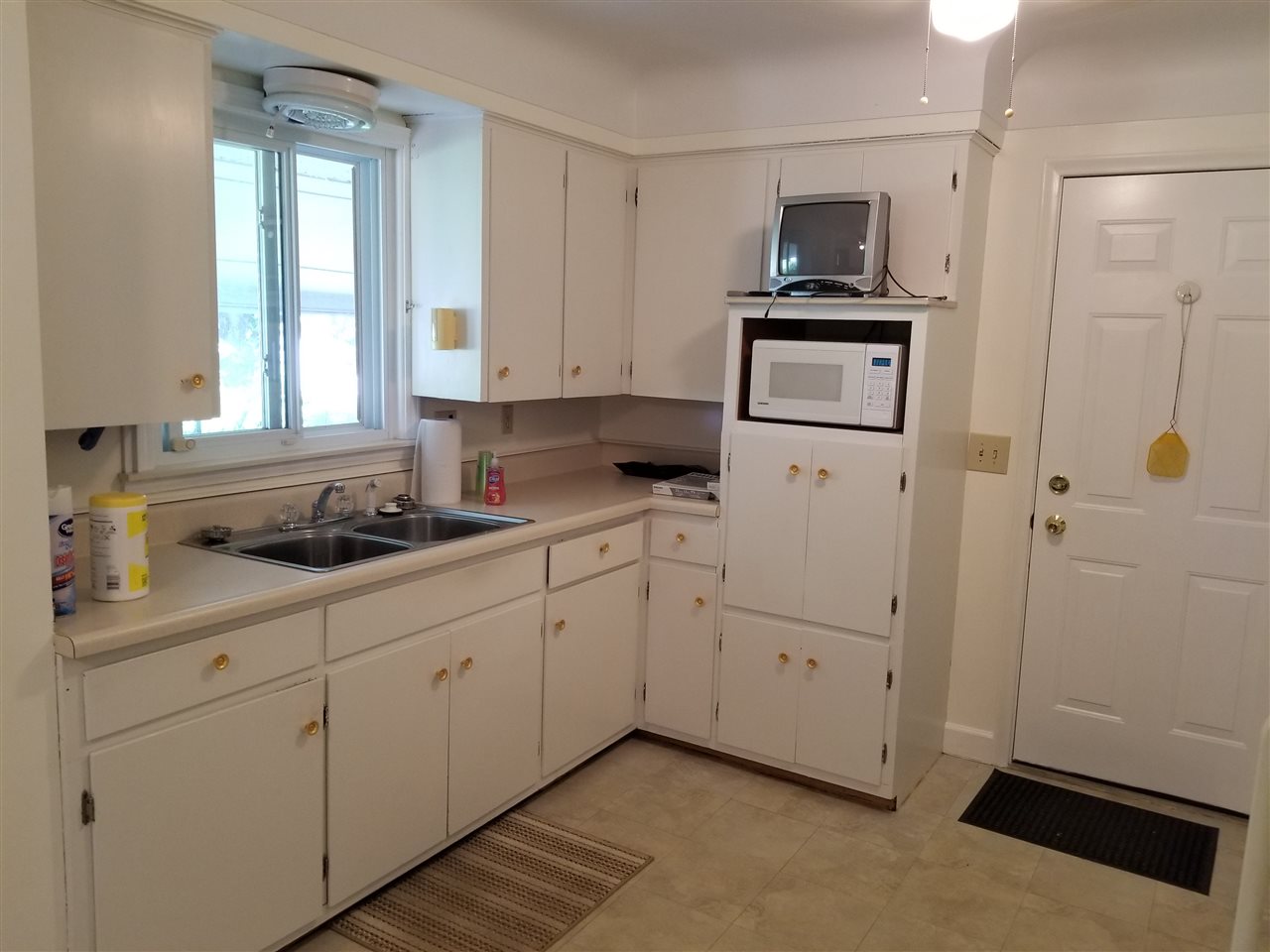 6160 South New Lothrop Road Durand, MI 48429 - Photo 14 of 34 Kitchen
