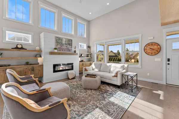$650,000 | 15668 Cobblestone Lake Parkway, Apple Valley, MN 55124