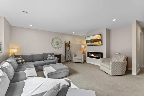 $650,000 | 15668 Cobblestone Lake Parkway, Apple Valley, MN 55124