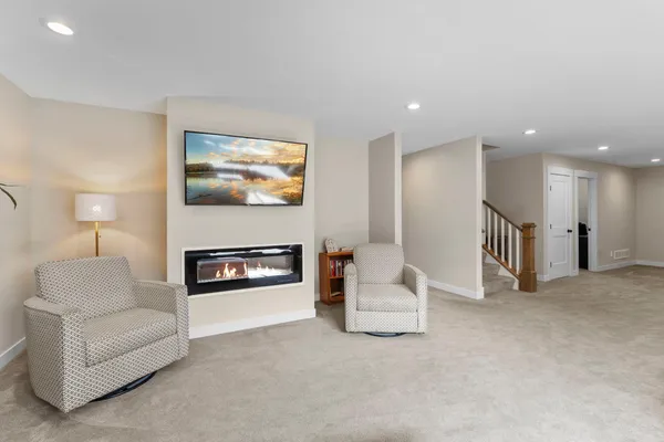 $650,000 | 15668 Cobblestone Lake Parkway, Apple Valley, MN 55124