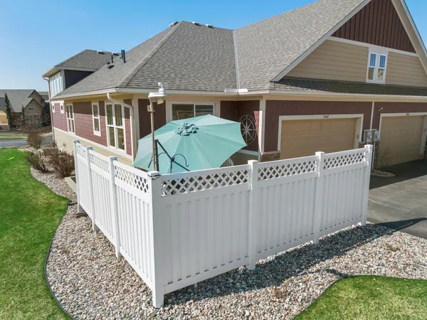 $650,000 | 15668 Cobblestone Lake Parkway, Apple Valley, MN 55124