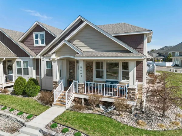 $650,000 | 15668 Cobblestone Lake Parkway, Apple Valley, MN 55124