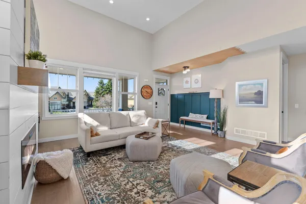 $650,000 | 15668 Cobblestone Lake Parkway, Apple Valley, MN 55124