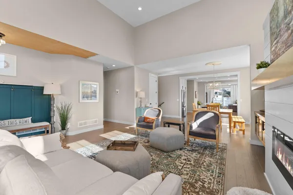 $650,000 | 15668 Cobblestone Lake Parkway, Apple Valley, MN 55124