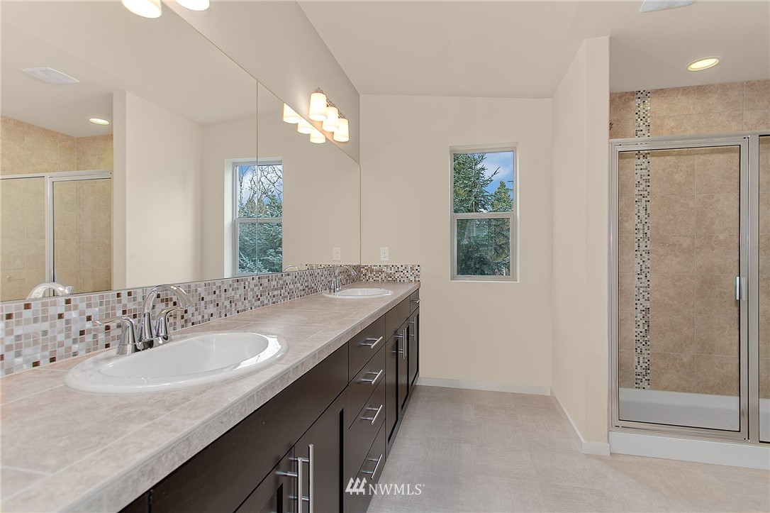 18707 107th Avenue Southeast Renton, WA 98055 - Photo 11 of 23 Gallery Image 11
