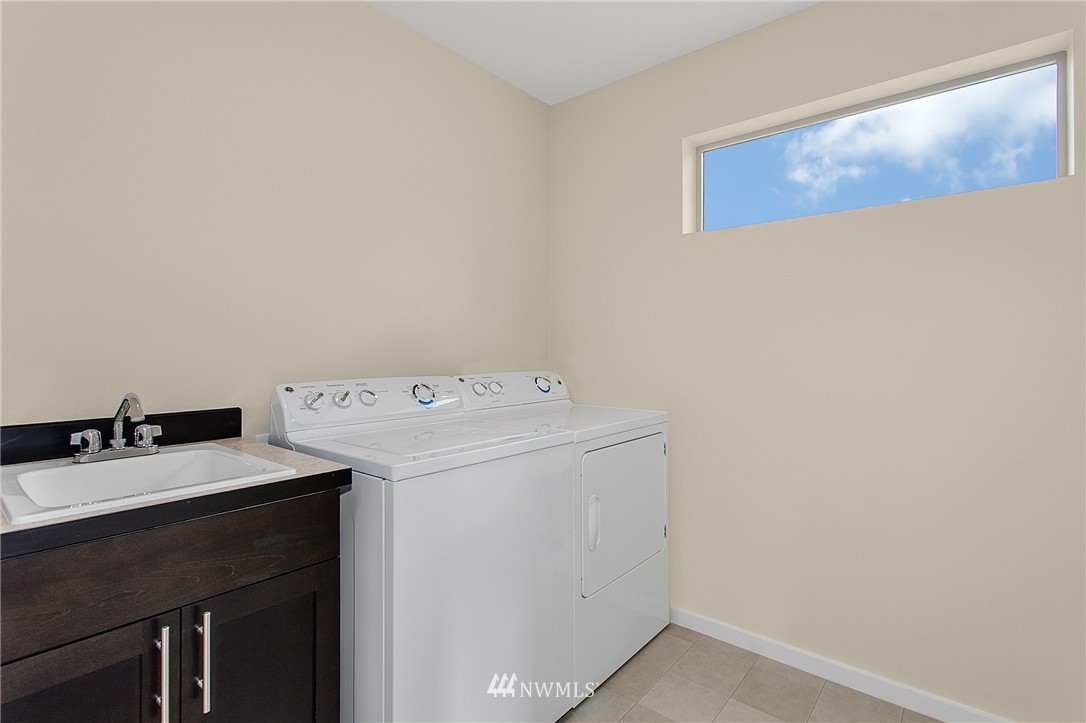 18707 107th Avenue Southeast Renton, WA 98055 - Photo 15 of 23 Gallery Image 15