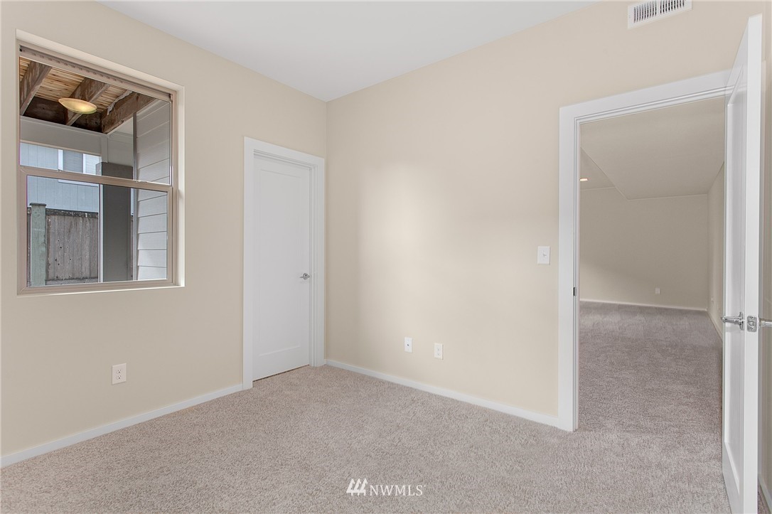 18707 107th Avenue Southeast Renton, WA 98055 - Photo 17 of 23 Gallery Image 17