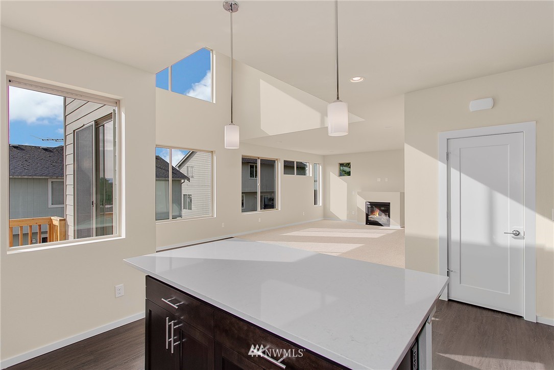 18707 107th Avenue Southeast Renton, WA 98055 - Photo 4 of 23 Gallery Image 4