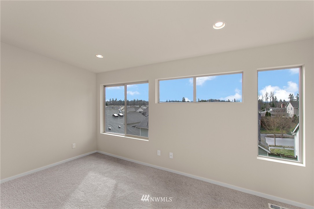 18707 107th Avenue Southeast Renton, WA 98055 - Photo 10 of 23 Gallery Image 10
