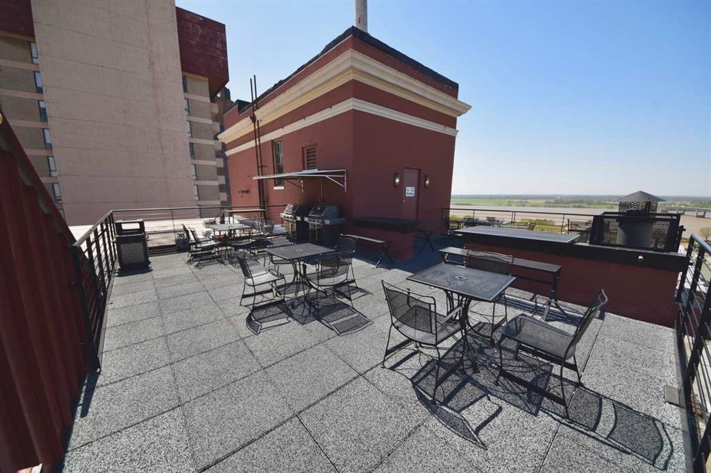 109 North Main Street, Unit 1207 Memphis, TN 38103 - Photo 20 of 25 View of patio with outdoor dining area