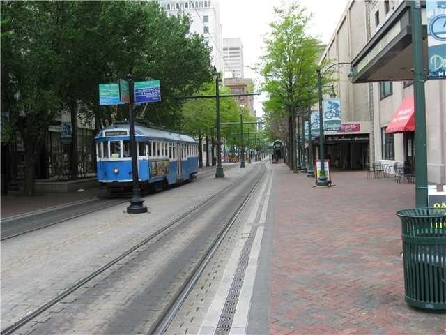 109 North Main Street, Unit 1207 Memphis, TN 38103 - Photo 25 of 25 View of street featuring sidewalks