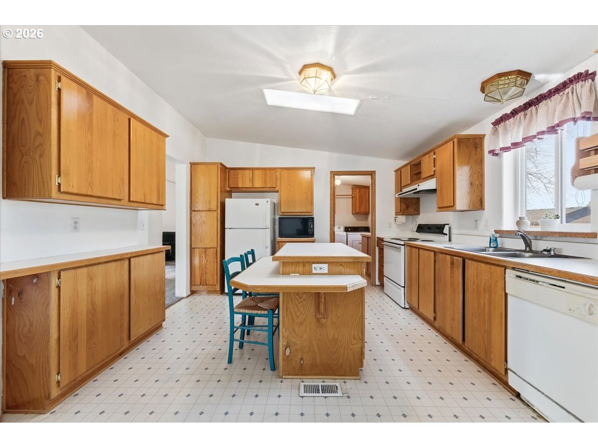 341 South 9th Street Kalama, WA 98625 - Photo 12 of 47