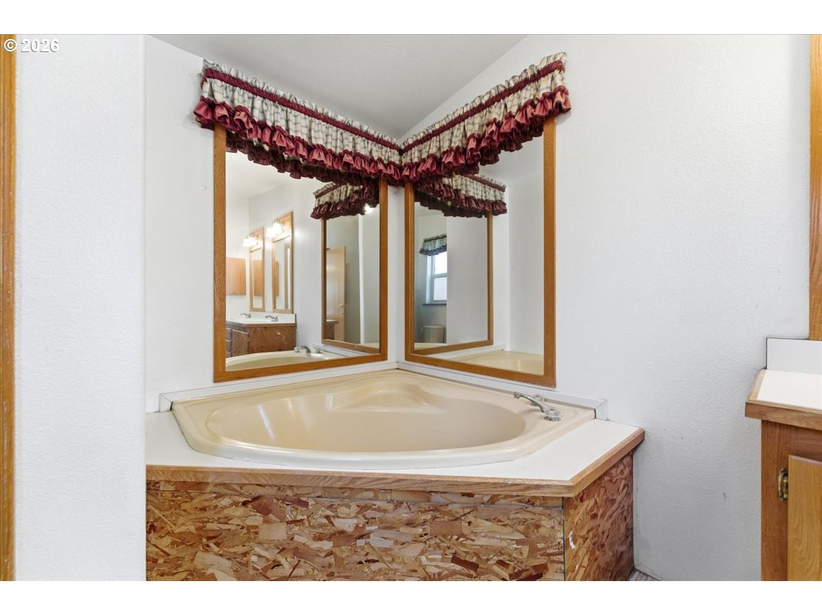 341 South 9th Street Kalama, WA 98625 - Photo 28 of 47