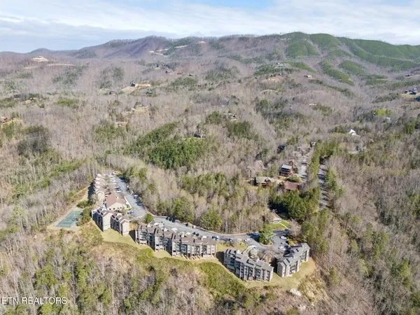 $170,000 | 3710 Weber Road, Unit 207E, Gatlinburg, TN 37738