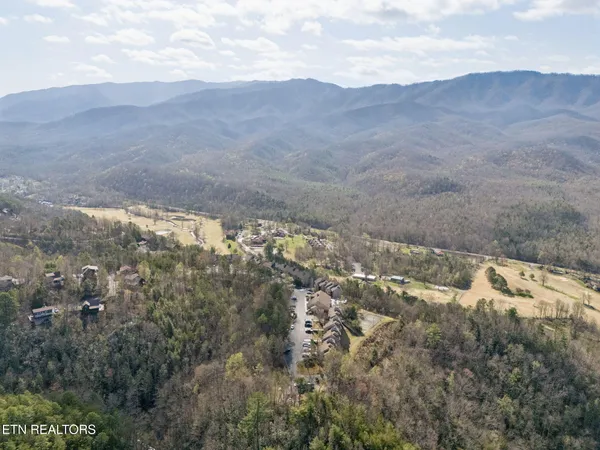 $170,000 | 3710 Weber Road, Unit 207E, Gatlinburg, TN 37738